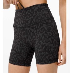 Lululemon wunder under shorts